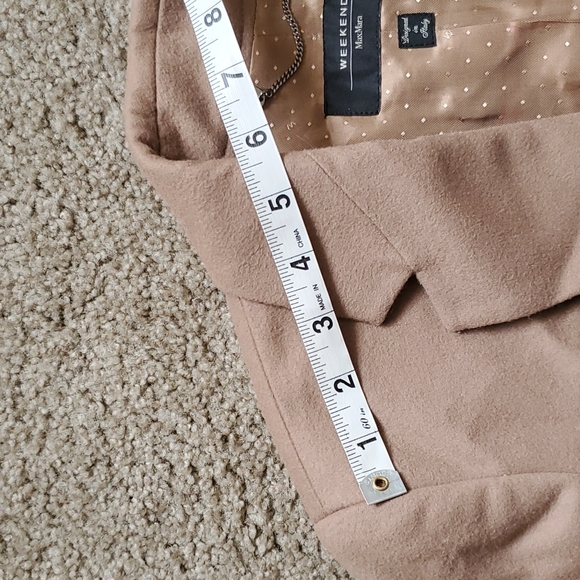 Like-new, lined MaxMara camel-colored wool blazer - Picture 10 of 10